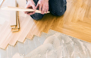 Postavljanje ili reparacija, gotov ili klasičan, mozaik ili naizmeničan slog, bajcovanje ili lakiranje – izlazimo u susret svim vašim željama.